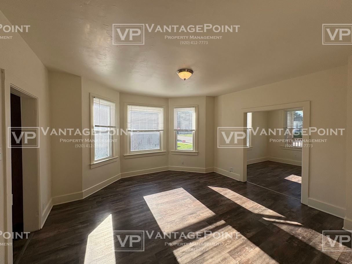1267 Doty St Lowr - Photo 5 of 18