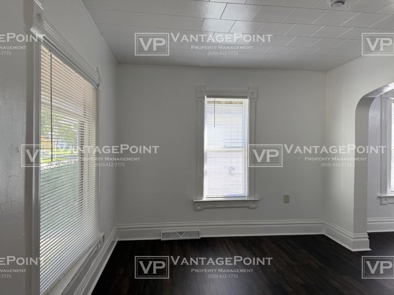 869 Division St #869 - Photo 4 of 19