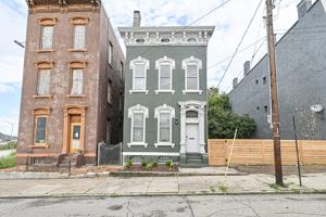 featured image of 1114 York St #B