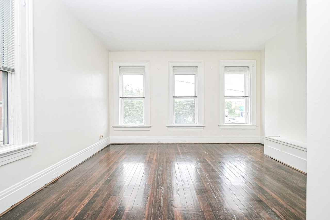 1114 York St #B - Photo 7 of 32