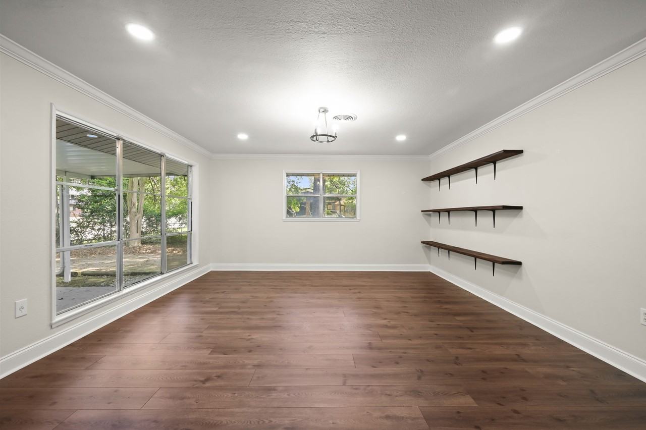 8709 Forest Hill Dr #1 - Photo 7 of 27