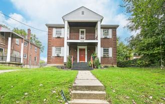 1136 Franklin Ave #3 - Photo 1 of 1