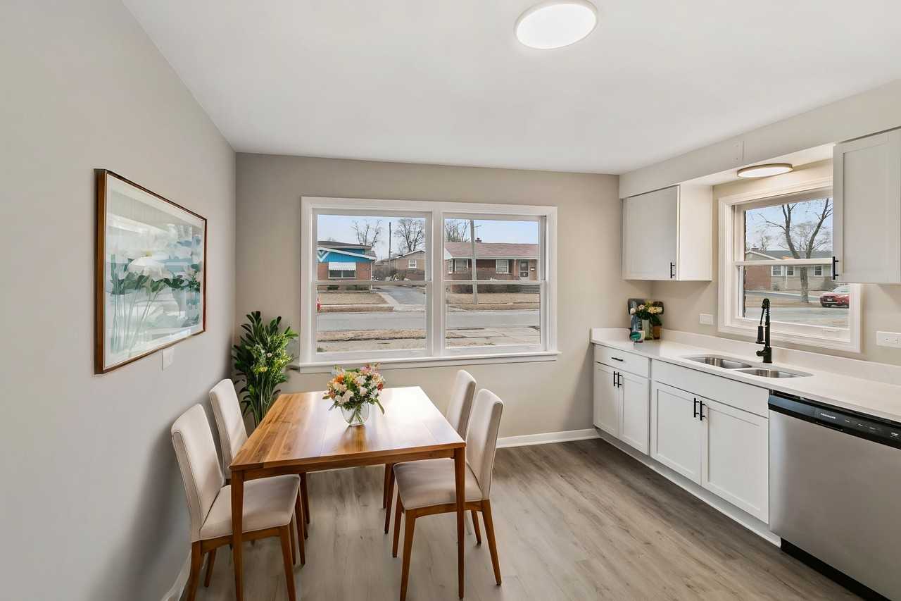 172 Strieff Ave #1 - Photo 5 of 25