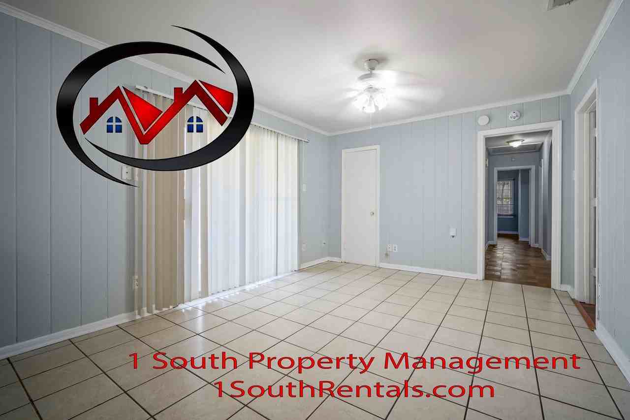 5520 Vienna Ave #1 - Photo 4 of 17