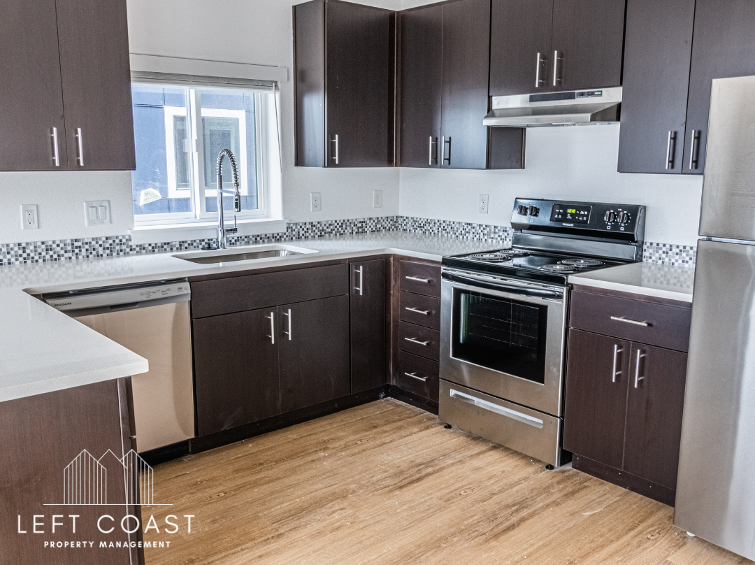 686 SE Hwy 101 - 207 #207 - Photo 6 of 26