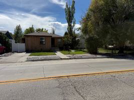 featured image of 1013 E Park Ave