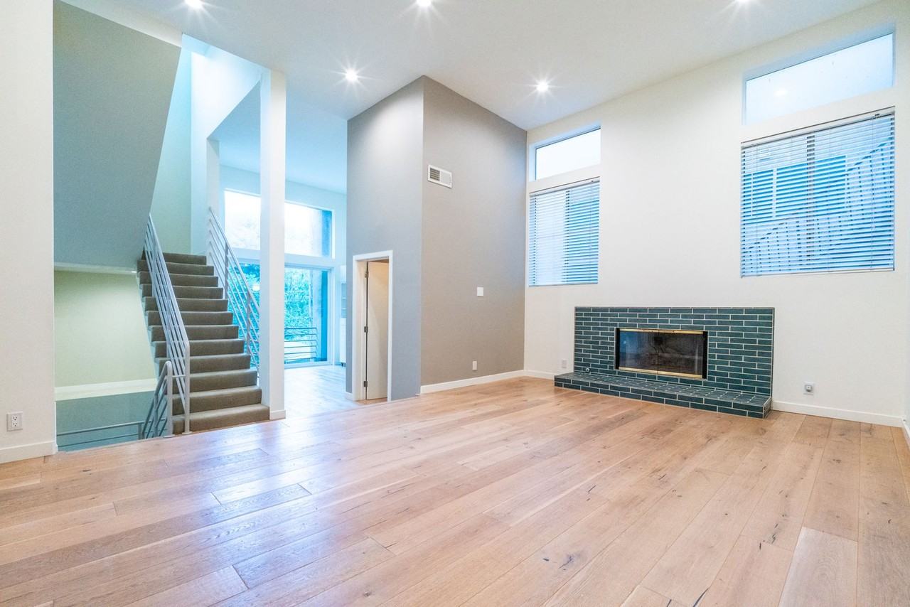 633 Museum Dr - Photo 4 of 50