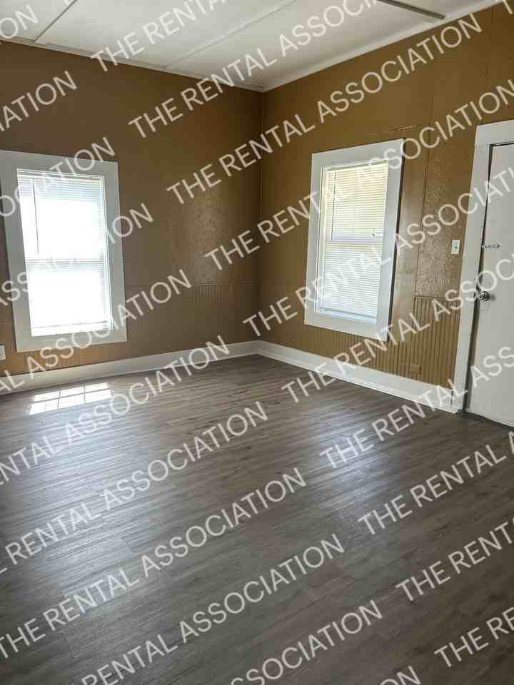 2605 Lee Ave #1 - Photo 3 of 7