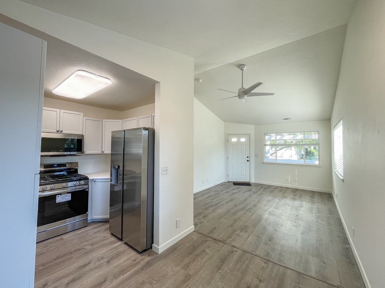 439 W State St #1 - Photo 6 of 21