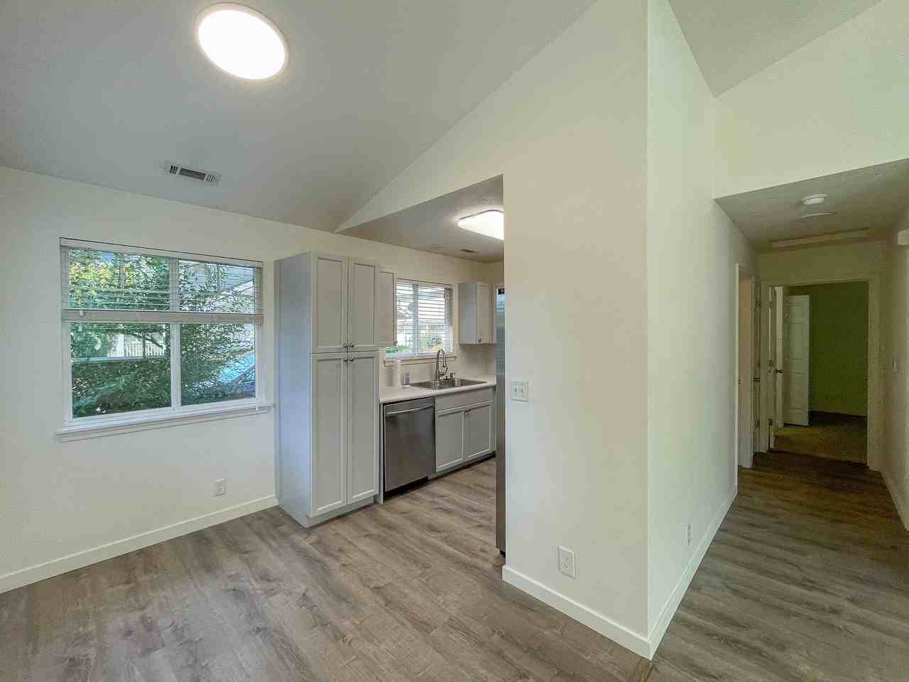 439 W State St #1 - Photo 7 of 21