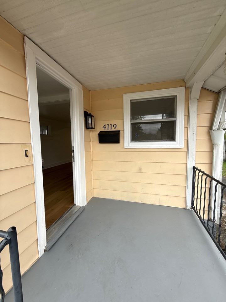 4119 Farnham Ave #1 - Photo 3 of 33