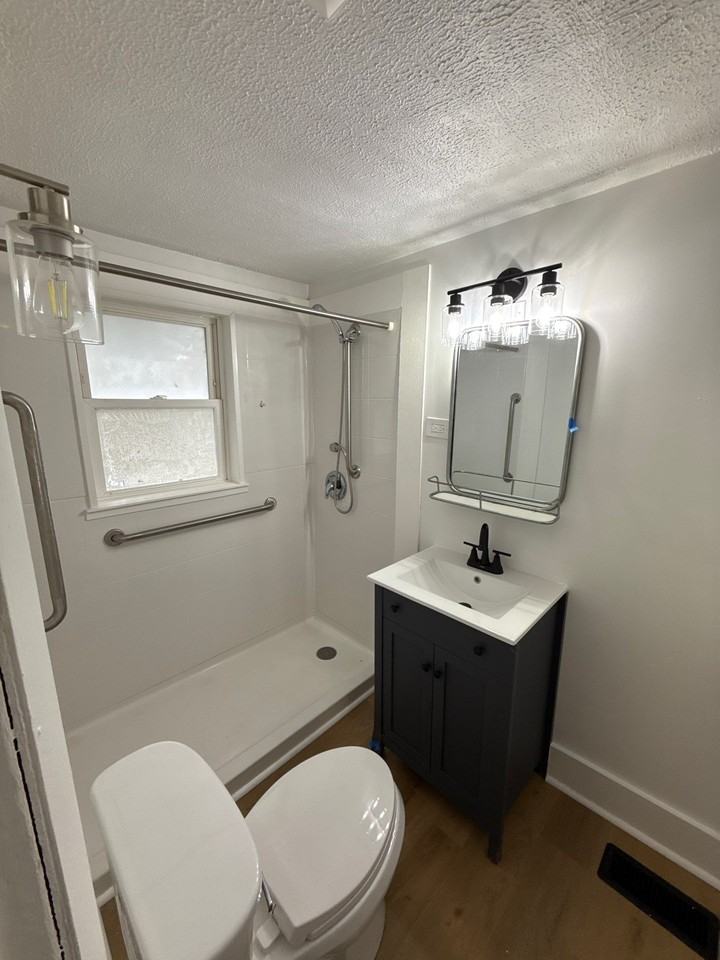 4119 Farnham Ave #1 - Photo 7 of 33