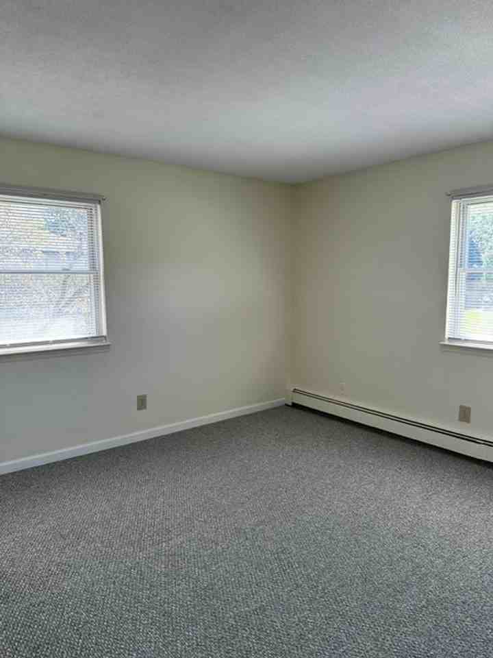 New Carriage House Apartments - Photo 7 of 19