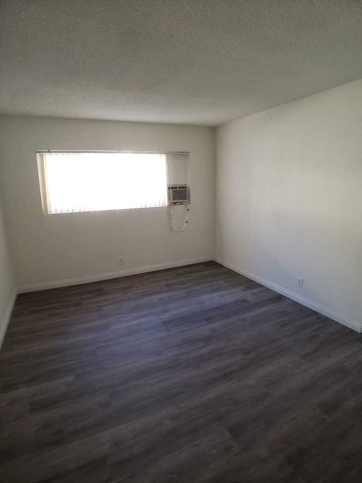 SEPULVEDA - Photo 3 of 38