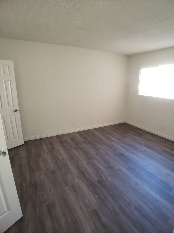 SEPULVEDA - Photo 4 of 38
