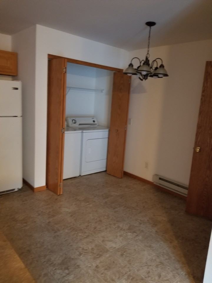 1520 W Pine St #209 - Photo 3 of 9