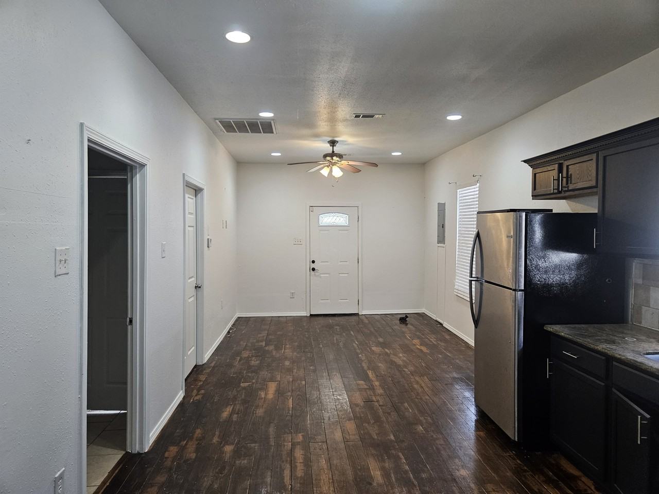 3907 Franklin Ave #1 - Photo 5 of 10