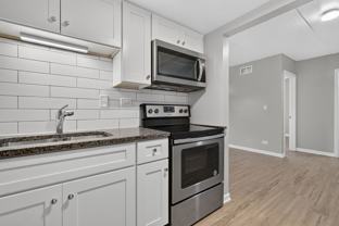 315-329 Kimbell Apartments - Photo 1 of 1