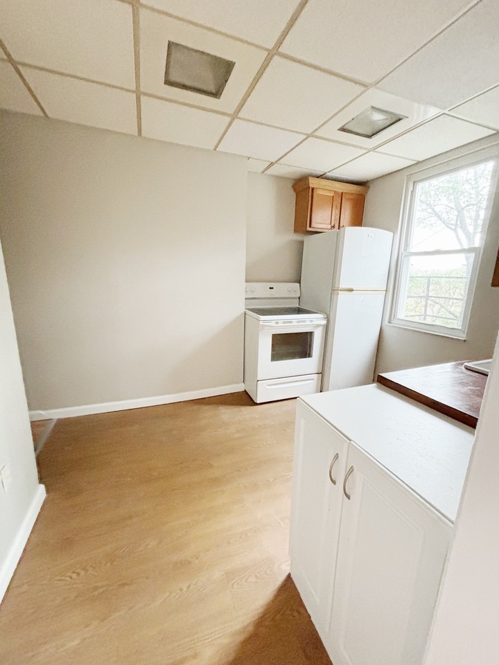 215 Mulberry St #02 - Photo 6 of 11