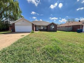 2405 Sw 17th St - Photo 1 of 1