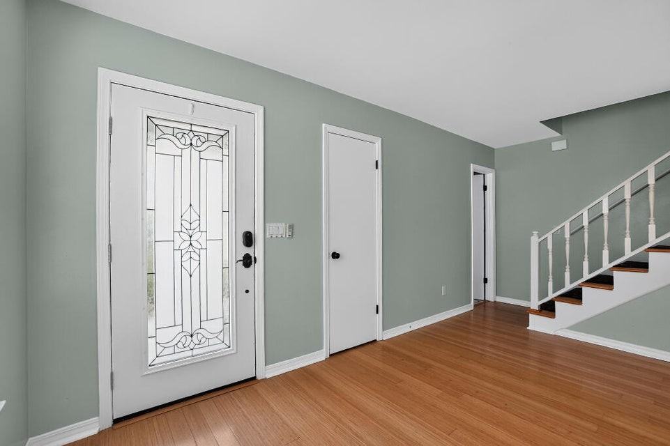 402 Sandy Ridge Cir #1 - Photo 3 of 18