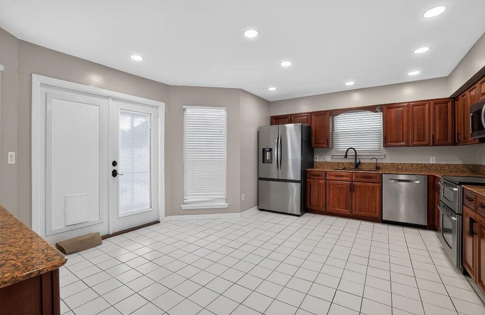 402 Sandy Ridge Cir #1 - Photo 7 of 18
