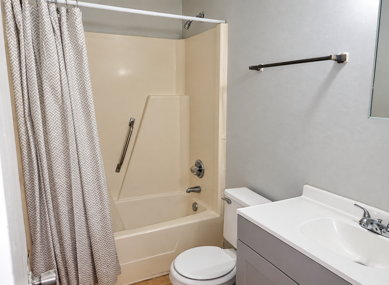 5868 Aftonshire Dr #68 - Photo 6 of 7