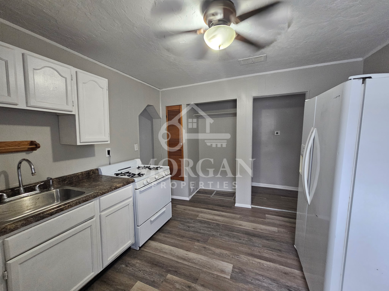 2921 Central Ave - Photo 3 of 10