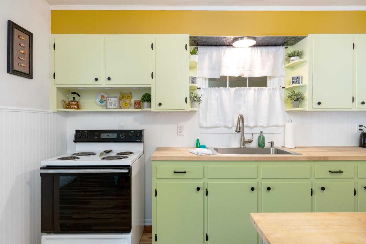 435 Beasley St #4 - Photo 4 of 29