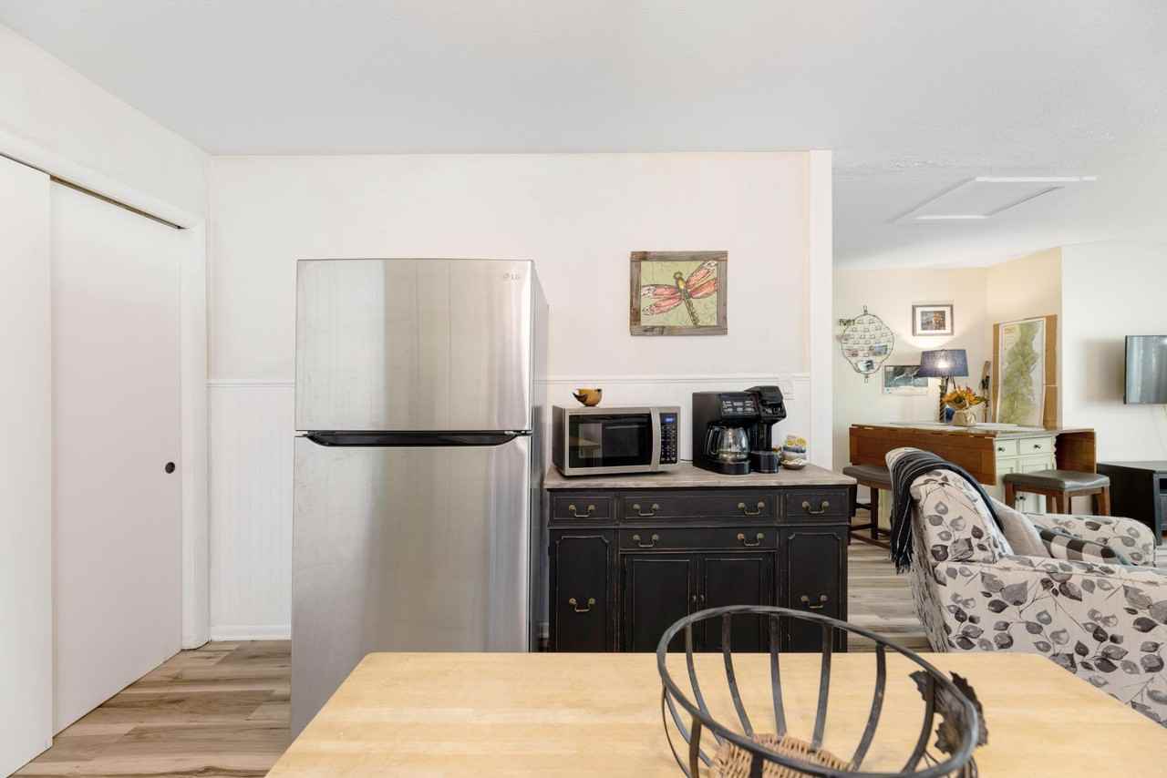 435 Beasley St #4 - Photo 6 of 29