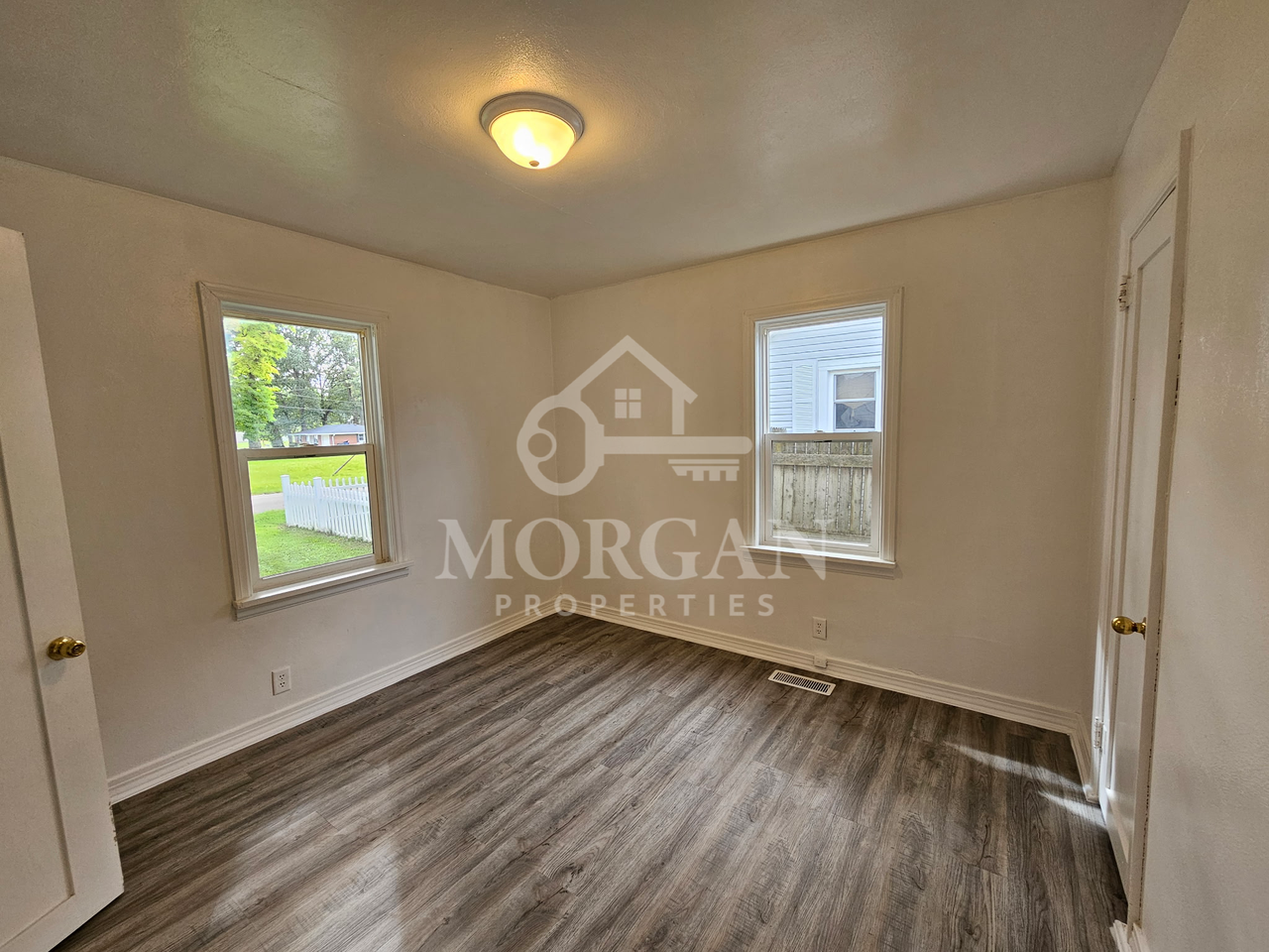 2604 E 4th St - Photo 5 of 7