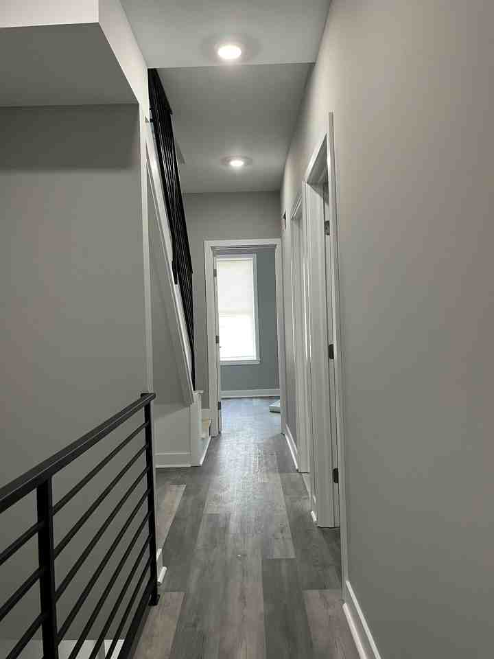 720 W 5th St #1 - Photo 4 of 10