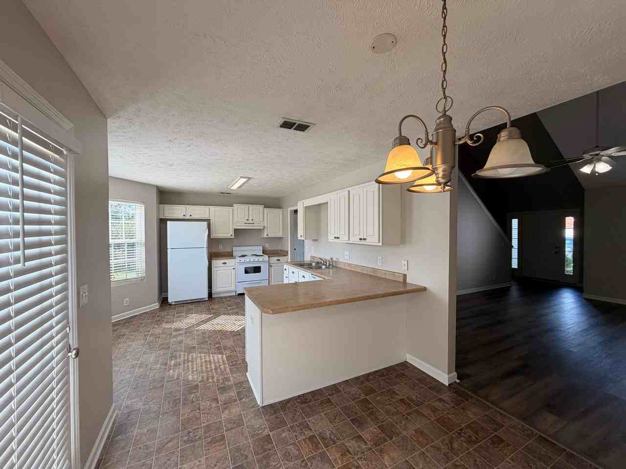 1836 Antebellum Dr - Photo 5 of 27