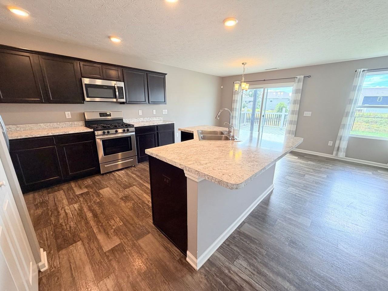 4447 Averly Ct - Photo 7 of 45