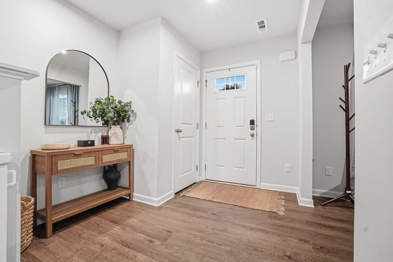 1147 Lisenbee Way #1 - Photo 4 of 49