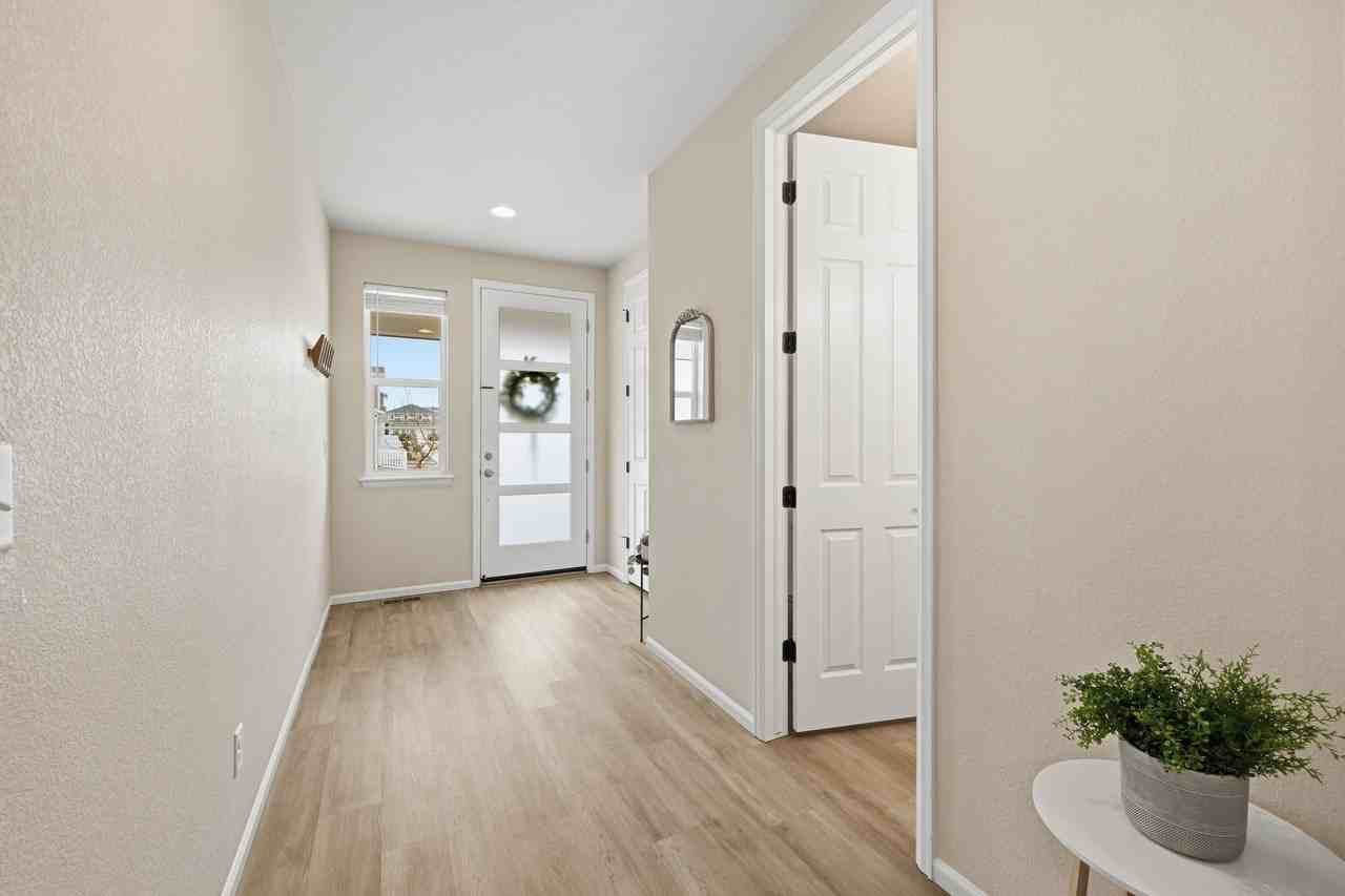 5765 Mammoth Ln #1 - Photo 4 of 34