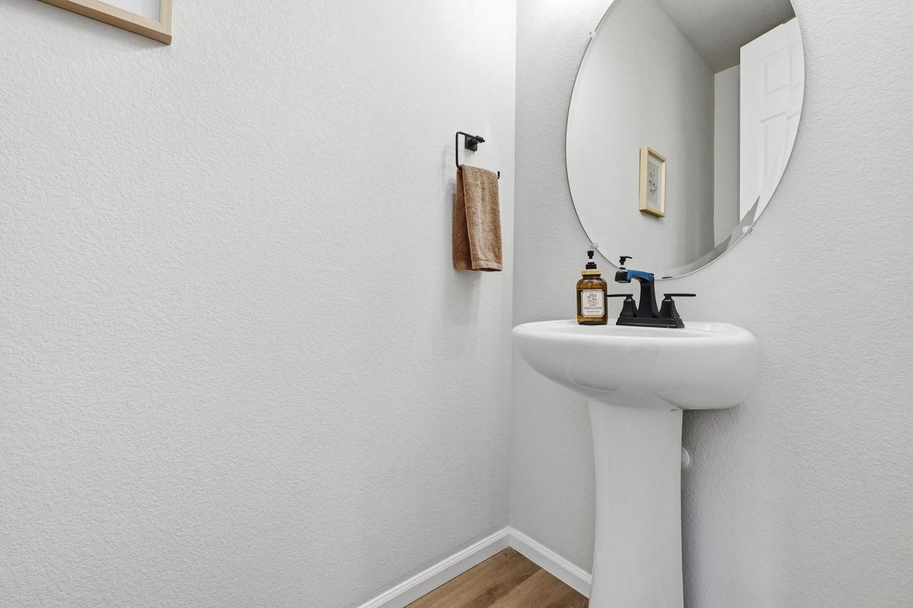 5765 Mammoth Ln #1 - Photo 5 of 34