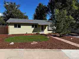 featured image of 945 Grape Ave