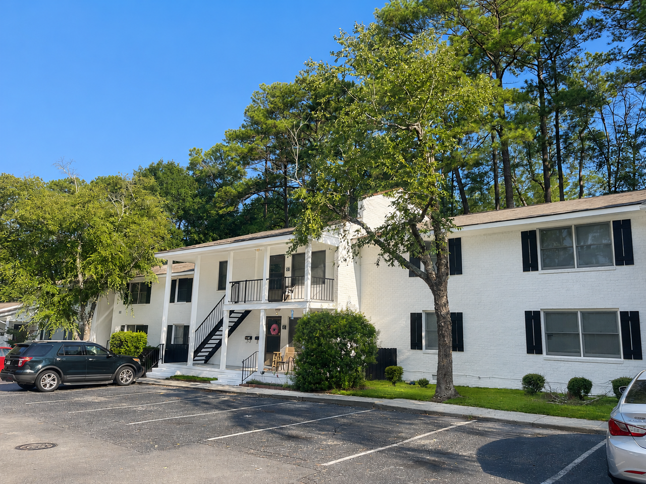 Whitfield Apartments - Photo 3 of 14