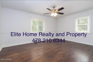 featured image of 1816 Upper River Rd #1