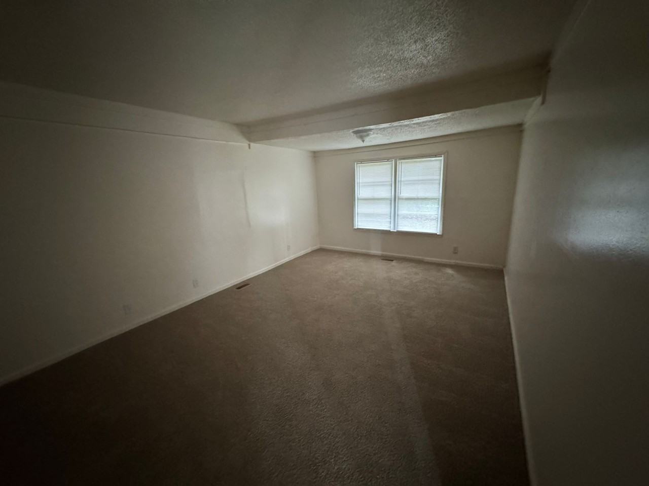 3082 Somerset Dr #1 - Photo 4 of 21