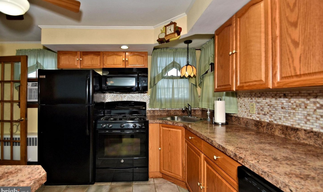 511 Overhill Rd #1 - Photo 7 of 17