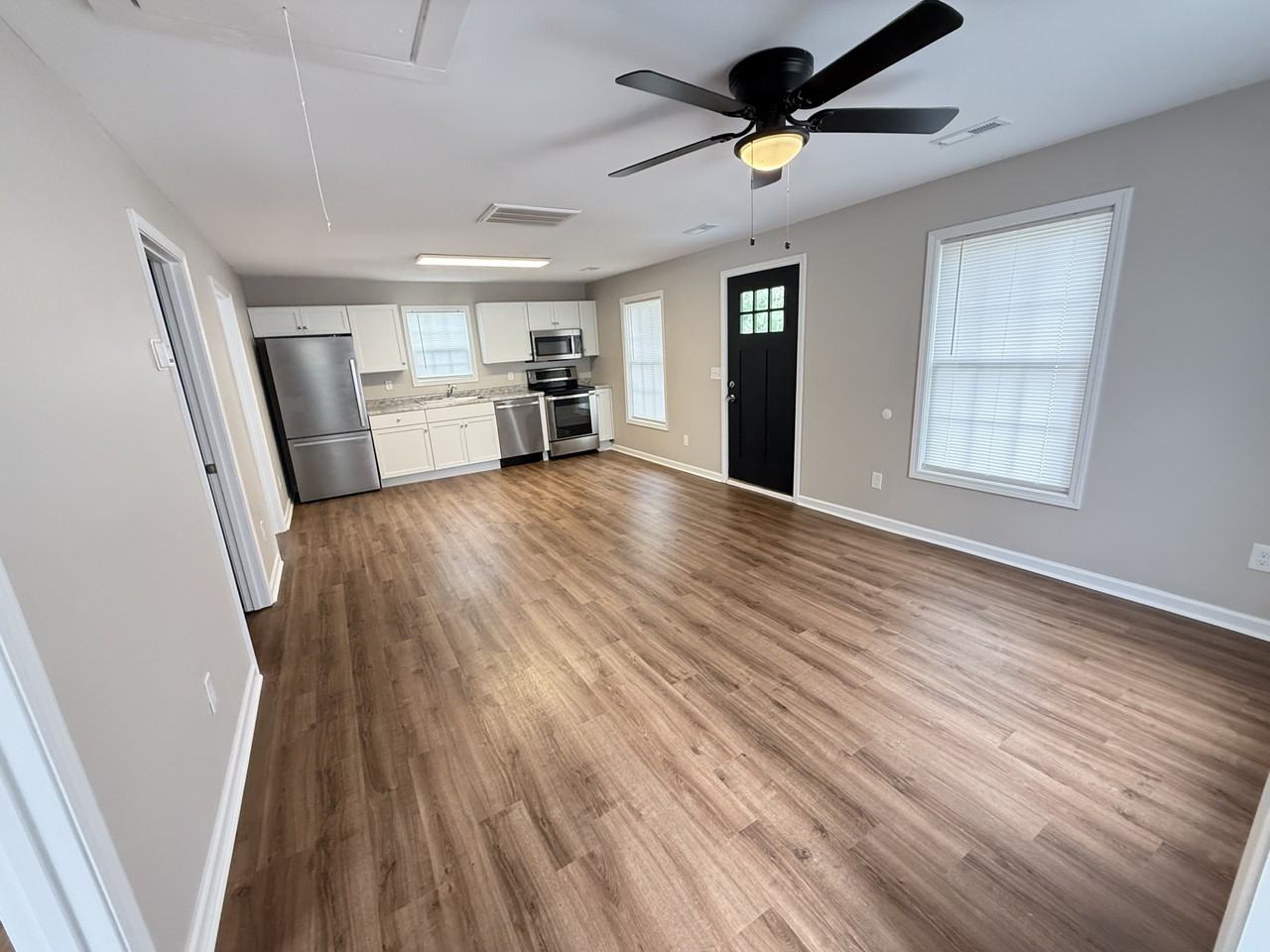 344 W Maple Ave #1 - Photo 4 of 10