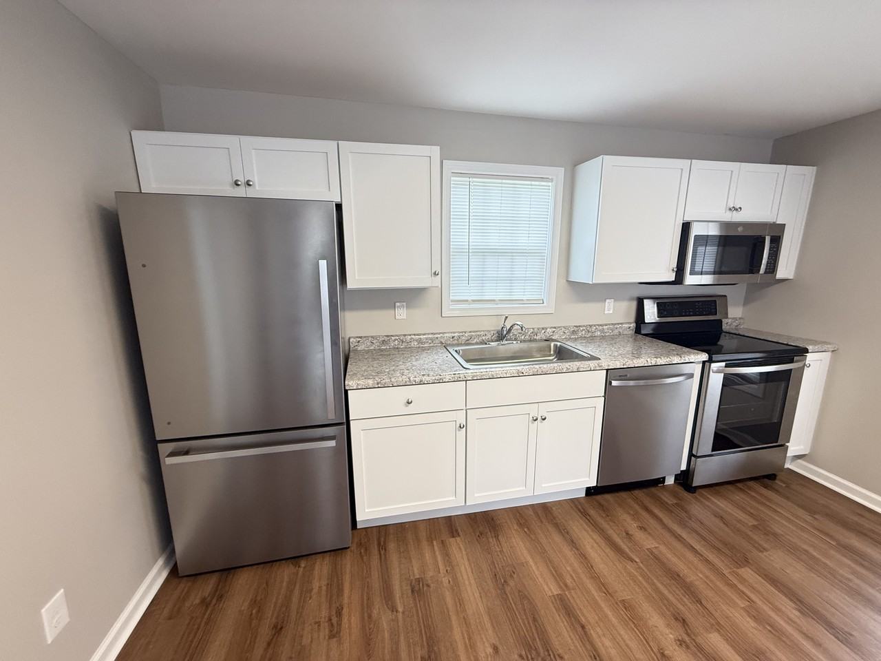 344 W Maple Ave #1 - Photo 5 of 10