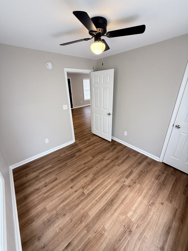 344 W Maple Ave #1 - Photo 7 of 10