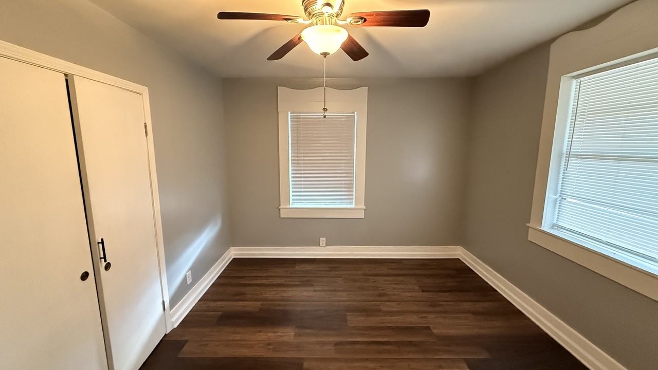 704 61st St #1 - Photo 4 of 10