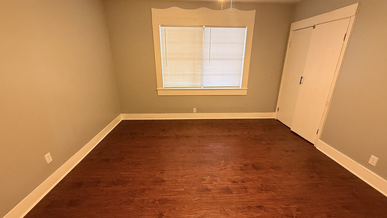704 61st St #1 - Photo 5 of 10
