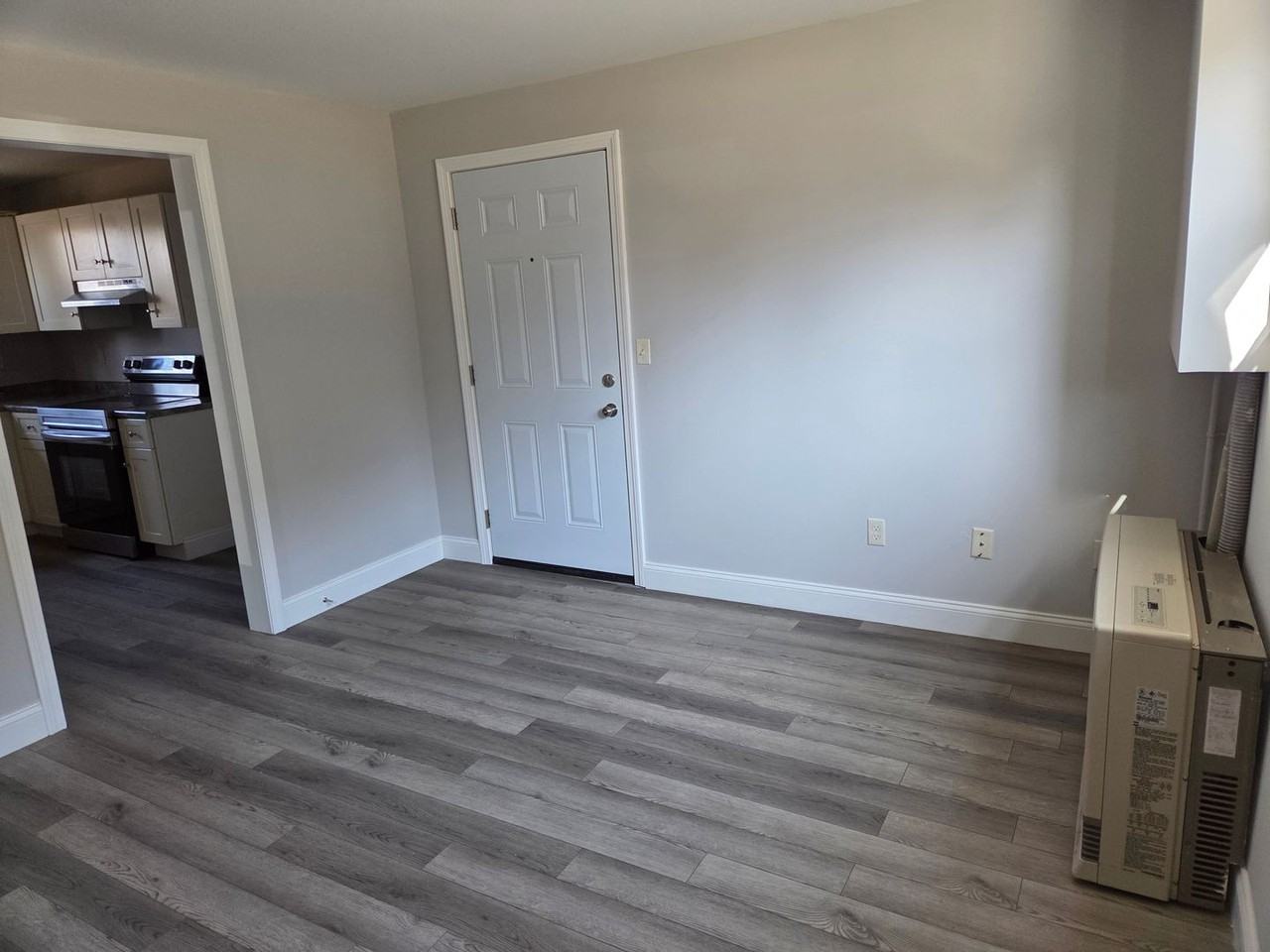 11 Elm St - Photo 2 of 9