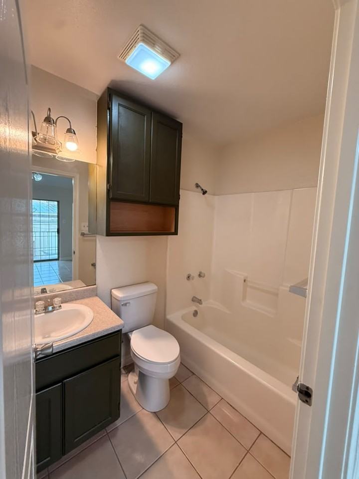 412 Shiloh Dr #604 - Photo 6 of 12