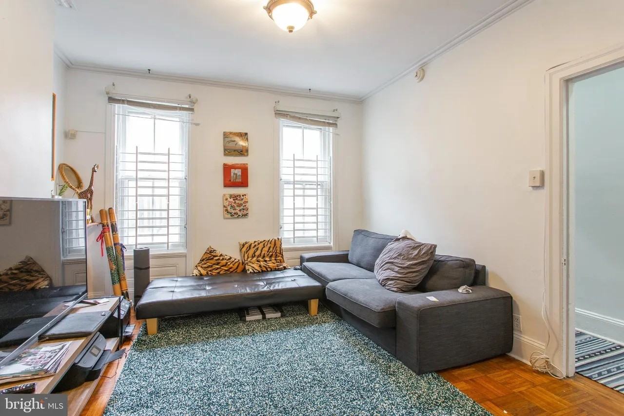 3916 Delancey St #1 - Photo 4 of 14